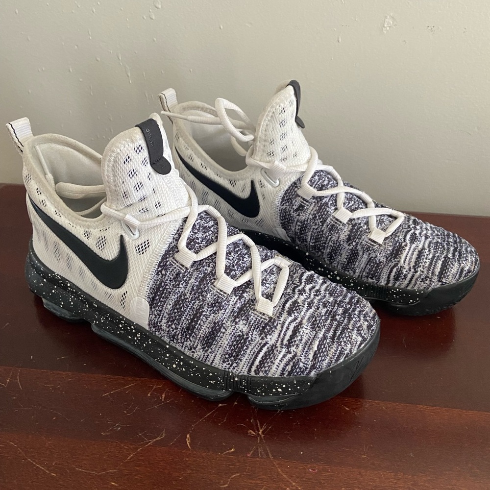 NBW Nike Youth Oreo Sneakers - Size 6.5 Y